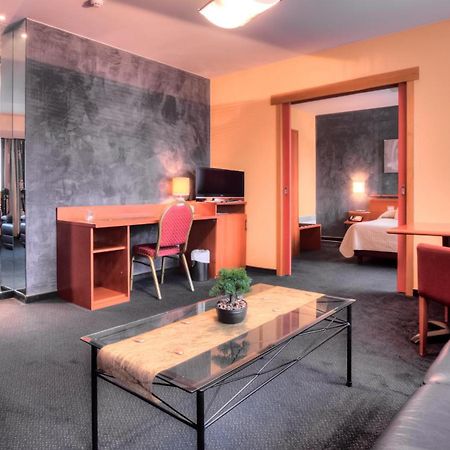 לה לובייר Hotel Tristar חדר תמונה