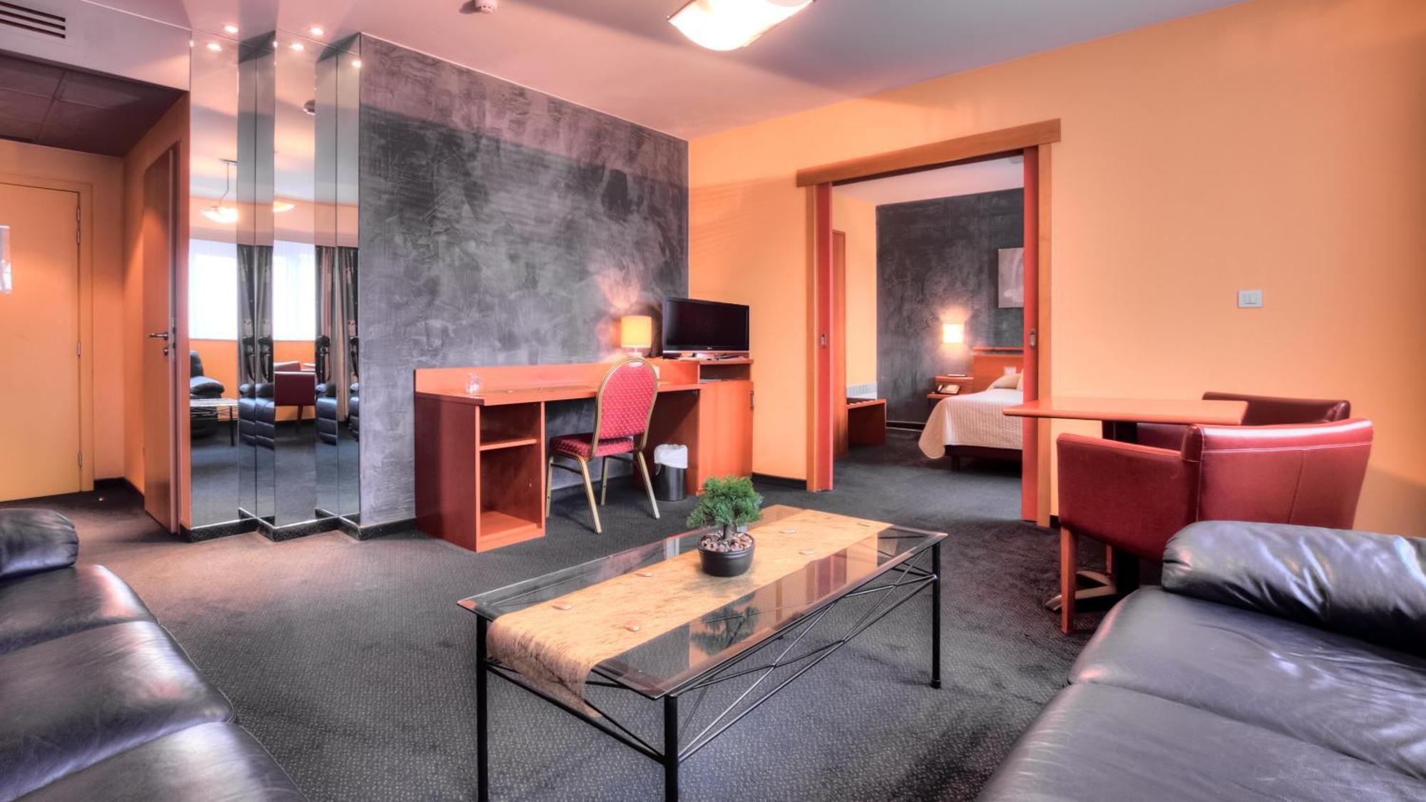 לה לובייר Hotel Tristar חדר תמונה