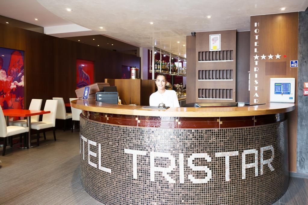 לה לובייר Hotel Tristar מראה חיצוני תמונה