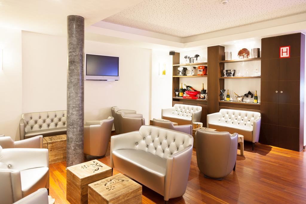 לה לובייר Hotel Tristar מראה חיצוני תמונה