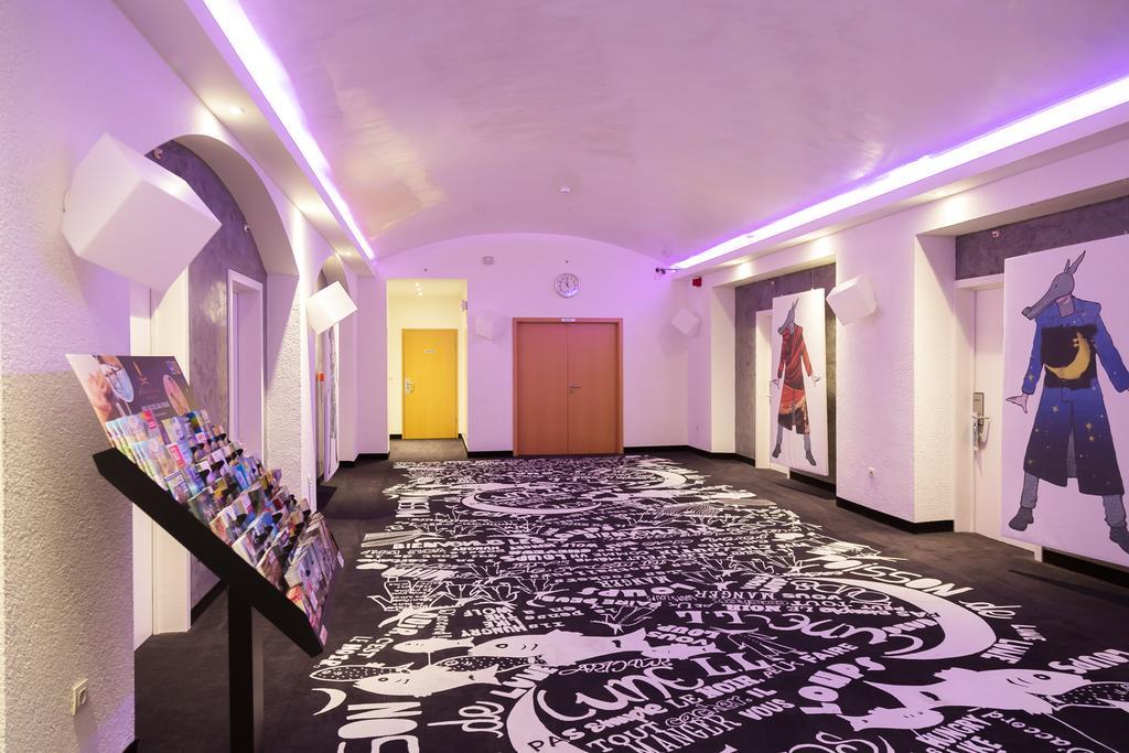 לה לובייר Hotel Tristar מראה חיצוני תמונה
