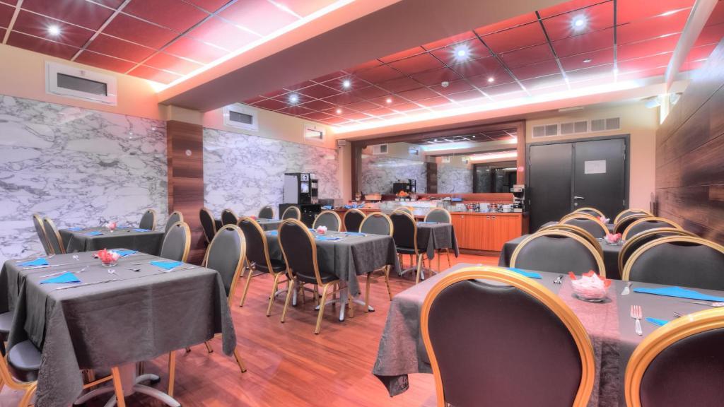לה לובייר Hotel Tristar מראה חיצוני תמונה